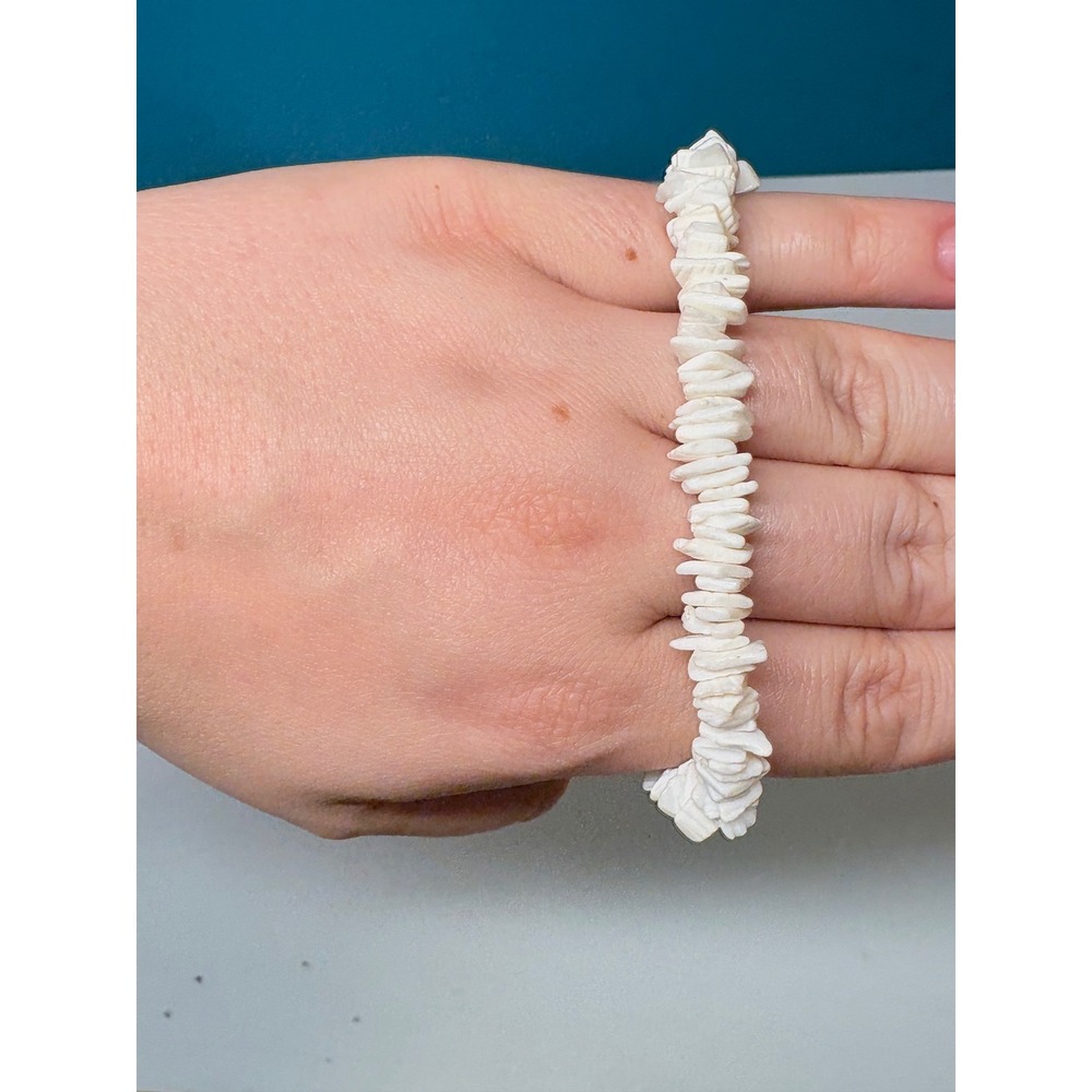 White Puka Shell Chip Bracelet Silver Tone Lobster Clasp Beach Coastal 7.5 Inch